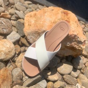 UGG Kari White size 8